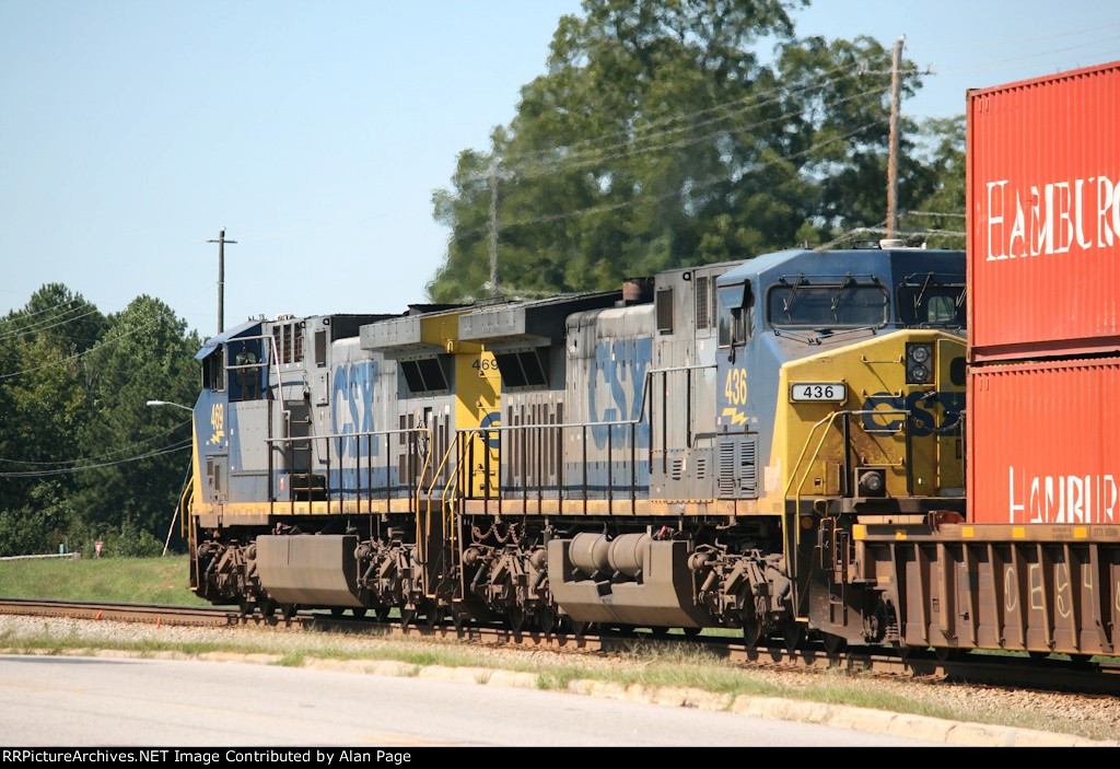 CSX 469 and 436 lead containers SB